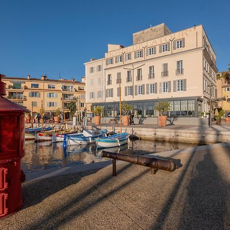 Hotel Restaurant De La Tour Санари-сюр-Мер Экстерьер фото